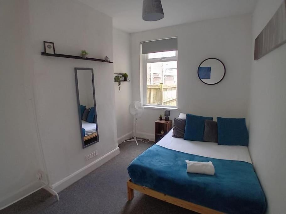 Large Family Home Central Location 3 Double Bedrooms And 1 Single Bedroom Cardiff Exterior photo